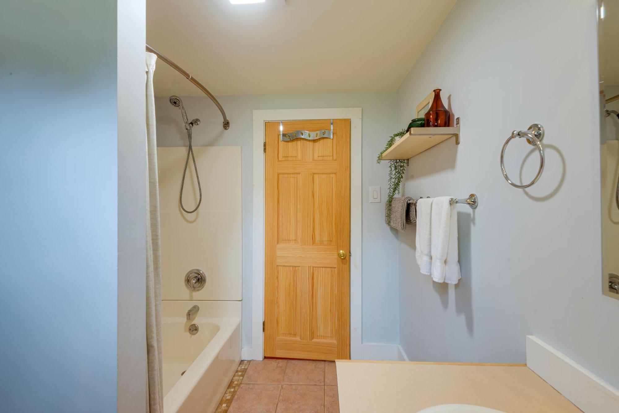לדלו Birch House: Cozy Cabin 5 Min From Okemo מראה חיצוני תמונה