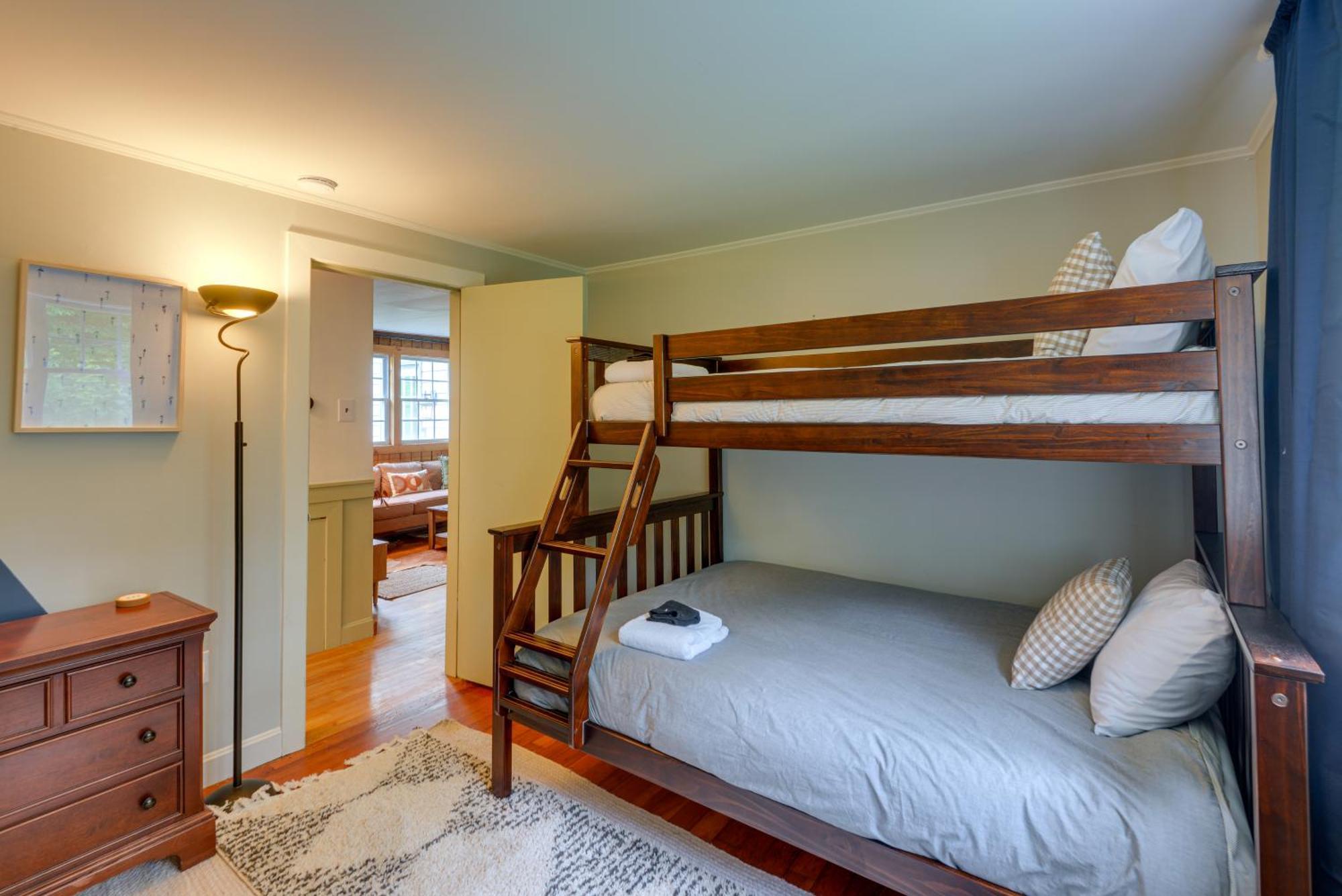 לדלו Birch House: Cozy Cabin 5 Min From Okemo מראה חיצוני תמונה