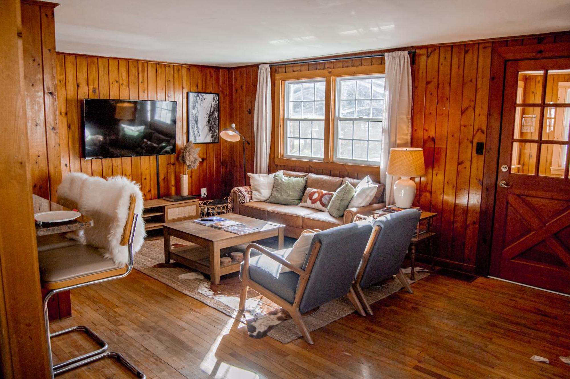 לדלו Birch House: Cozy Cabin 5 Min From Okemo מראה חיצוני תמונה